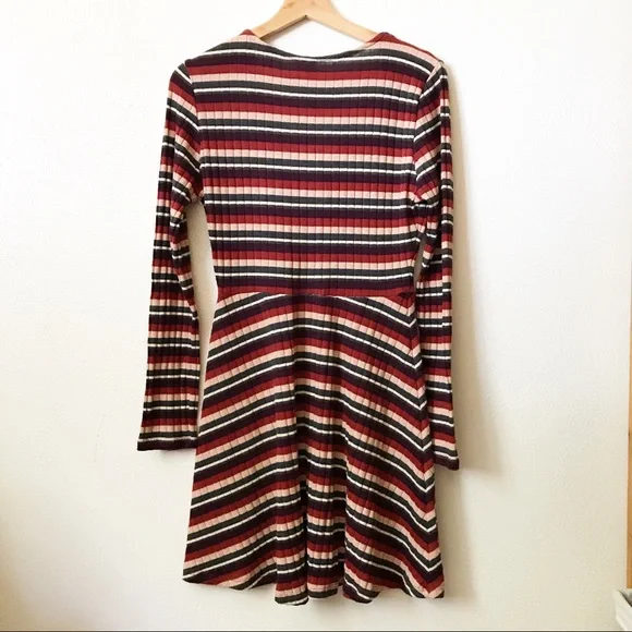 Alya • Striped Long Sleeve Dress (free with purchase of another item) - Picture 2 of 3